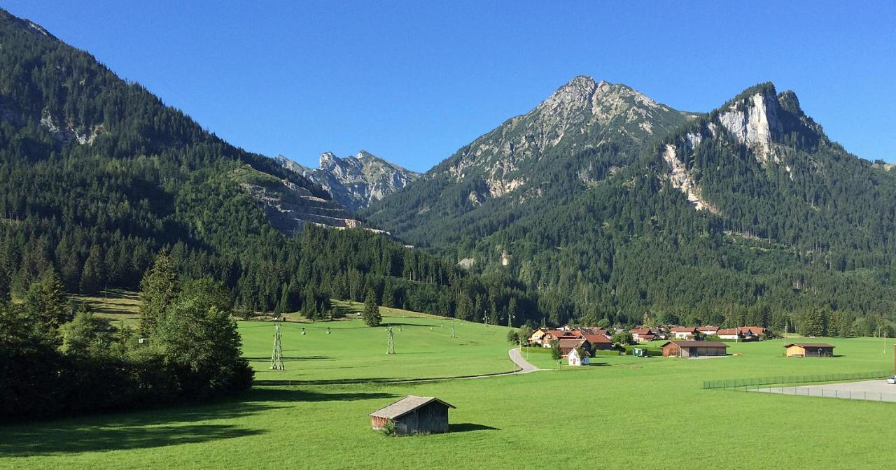 Alpenchalet Vils Tirol Exteriör bild